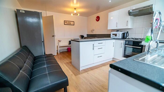 4 Bedroom End Of Terrace House To Rent In Monument Road, Birmingham, B16