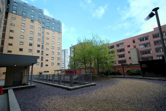 2 Bedroom Flat To Rent In The Bridge, Argyle Street, City Centre, Glasgow, G2