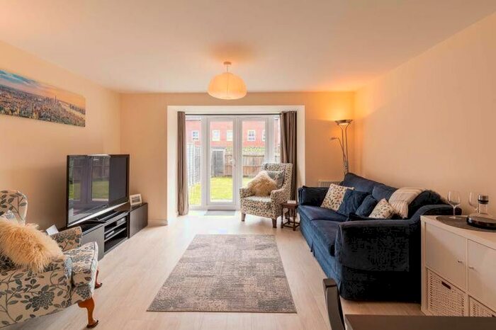 3 Bedroom Terraced House To Rent In Penwortham Road, South Croydon, Surrey, CR2