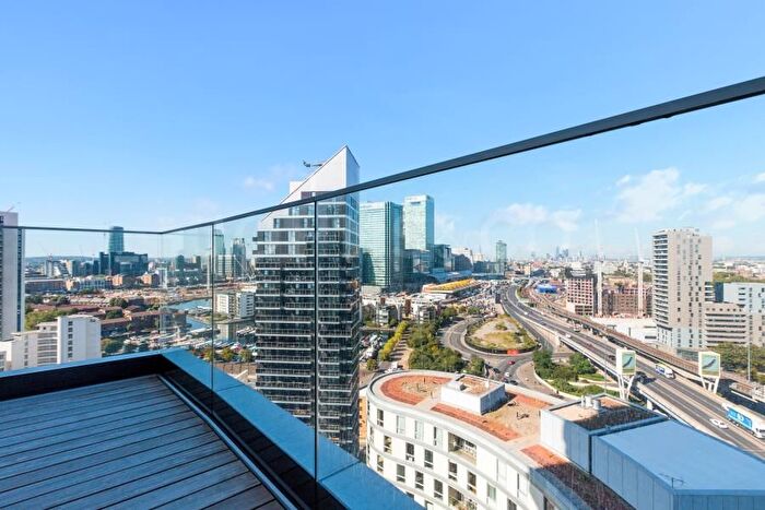 2 Bedroom Flat For Sale In Charrington Tower, Biscayne Avenue, London, E14