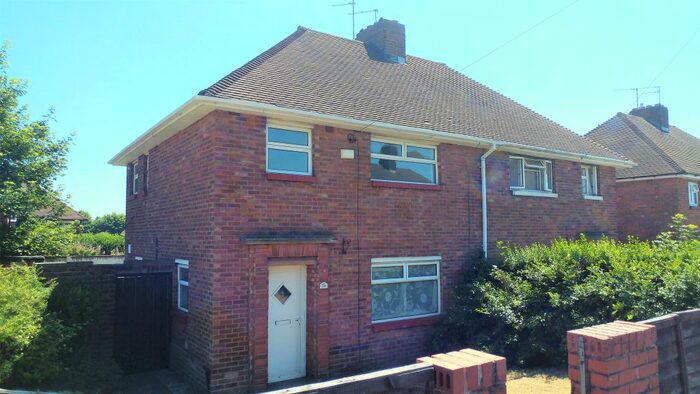 3 Bedroom Semi-Detached House To Rent In Woodside Road, Dudley, DY2