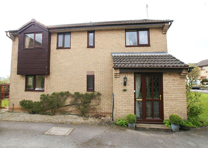 4 Bedroom Detached House To Rent In Hawleys Close, Matlock, DE4