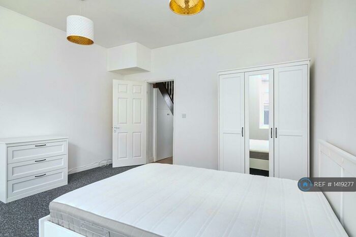 1 Bedroom Flat To Rent In Hazel Mews, London, N22