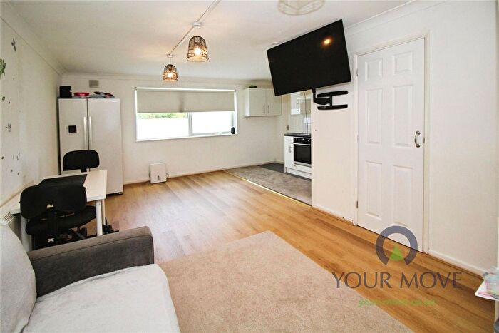 1 Bedroom Flat For Sale In Dearne Walk, Bedford, Bedfordshire, MK41