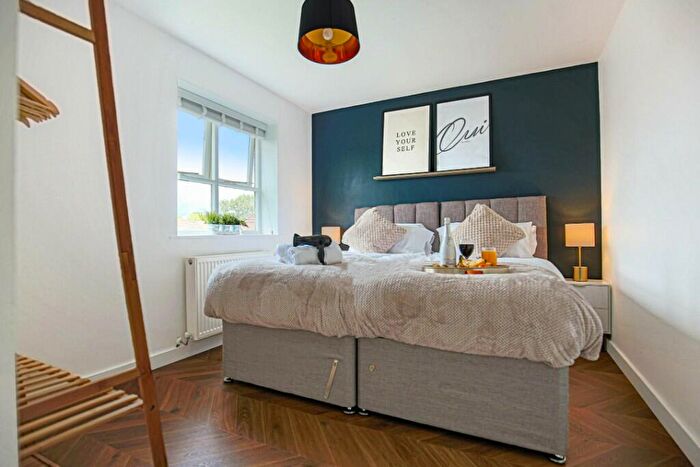 4 Bedroom House To Rent In Grace Avenue, Milton Keynes, Buckinghamshire, MK6