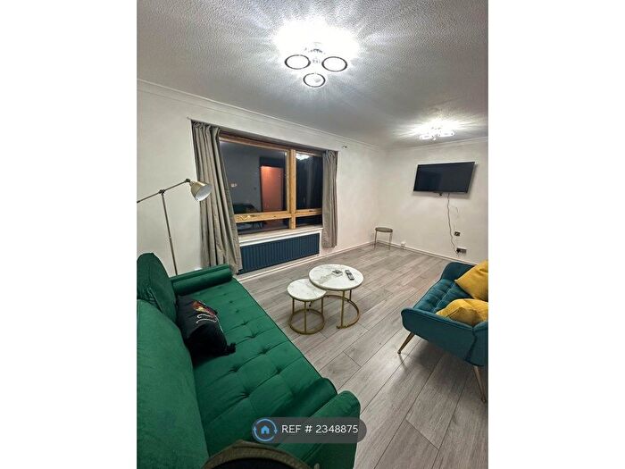 3 Bedroom Maisonette To Rent In Fothergill Close, London, E13