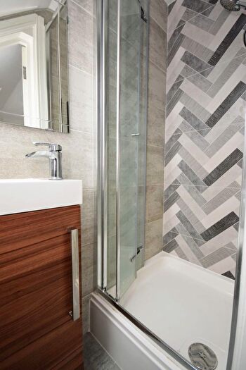 1 Bedroom Property To Rent In Room, Rosslyn Cres, Harrow, HA1