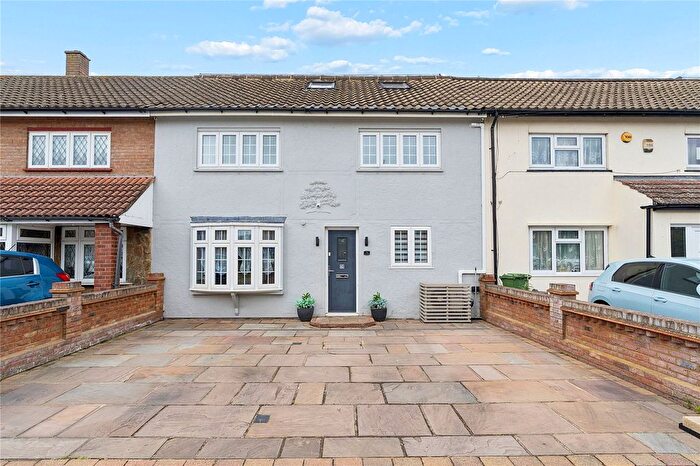 4 Bedroom Terraced House For Sale In Harlow Road, Rainham, RM13