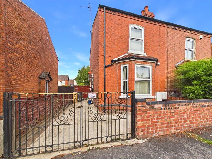 3 Bedroom Semi Detached House For Sale In Linden Road, Gloucester, Gloucestershire, GL1