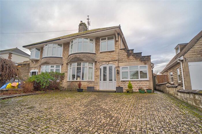 3 Bedroom Semi-Detached House For Sale In Sandown Avenue, Lakeside, Swindon, Wiltshire, SN3