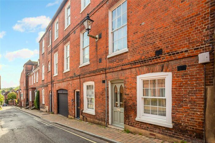 1 Bedroom Flat To Rent In St Swithun Street, Winchester, SO23