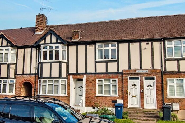 2 Bedroom Flat For Sale In Tithe Court, Hall Lane, London, NW4