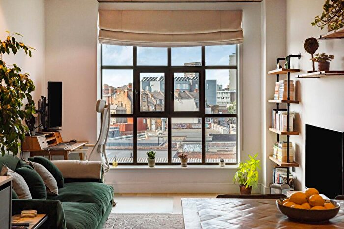 1 Bedroom Apartment For Sale In Stanton Walk, London, E2
