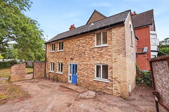 2 Bedroom Detached House For Sale In The Green, Twickenham, TW2