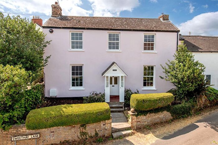 3 Bedroom Semi Detached House For Sale In Staplehay, Trull, TA3