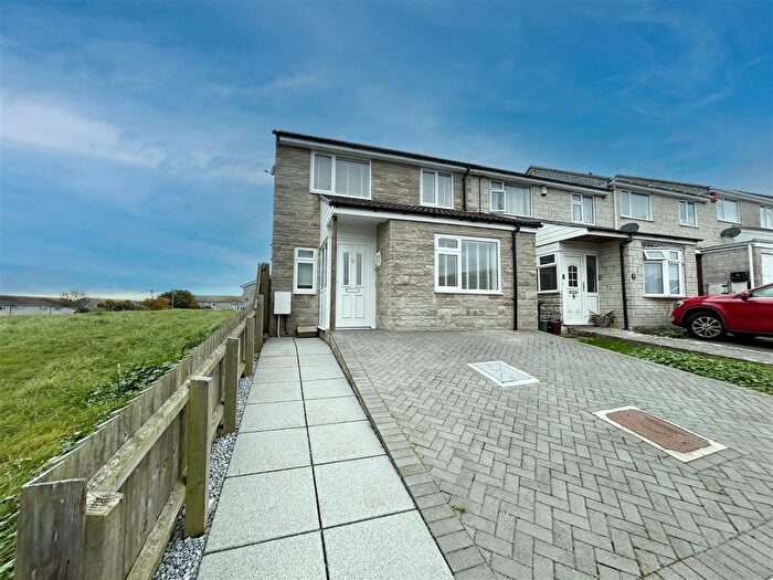 3 Bedroom Property To Rent In Park Estate Road, Portland, DT5