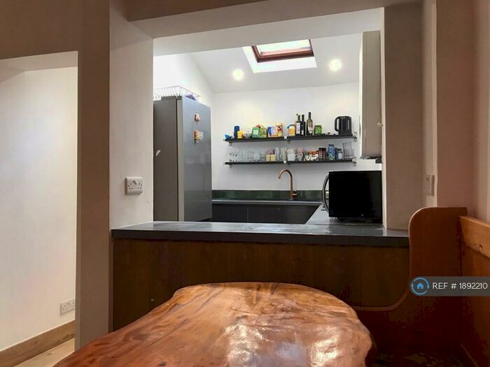 6 Bedroom End Of Terrace House To Rent In Ladybarn Road, Manchester, M14