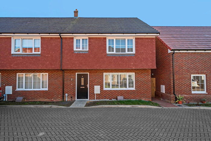 2 Bedroom End Of Terrace House For Sale In Hoo Farm Way, Minster, Ramsgate, CT12