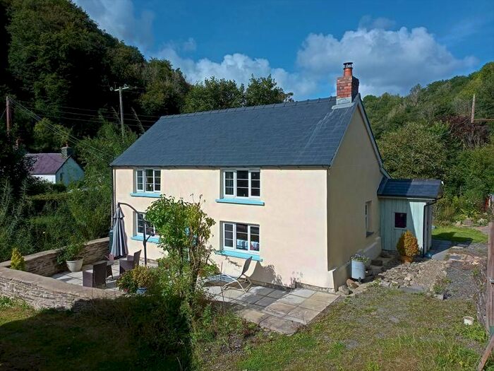 2 Bedroom Detached House For Sale In Cwm-Morgan, Newcastle Emlyn, Carmarthenshire, SA38