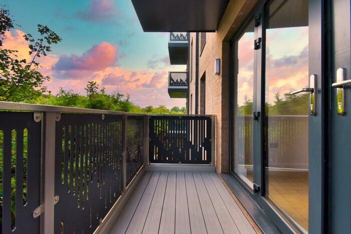 1 Bedroom Apartment To Rent In Marketfield Way, Redhill, RH1