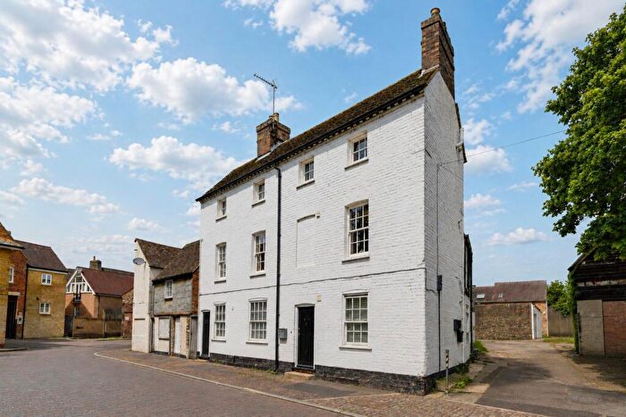 1 Bedroom Flat To Rent In Brook Street, St. Neots, PE19