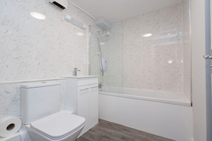 1 Bedroom Flat To Rent In Fir Vale Road, Bournemouth, BH1