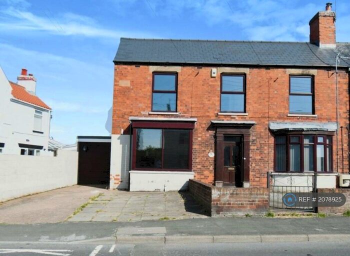 3 Bedroom End Of Terrace House To Rent In Chestnut Villas, Hull, HU12