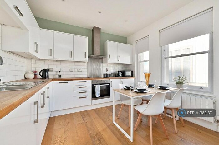 2 Bedroom Flat To Rent In Clarence Square, Brighton, BN1