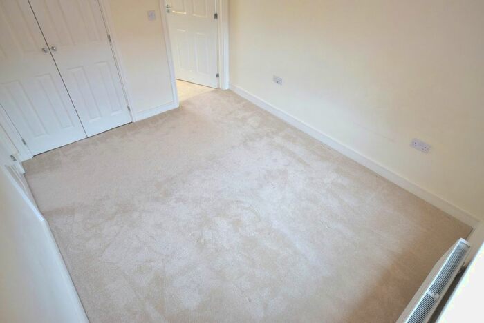 3 Bedroom Semi-Detached House To Rent In Wattle Road, West Bromwich, B70