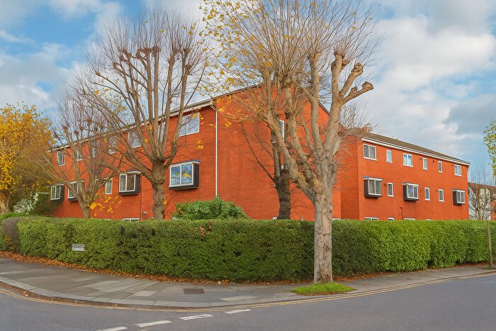 1 Bedroom Flat To Rent In Ladyshaw Court, St Georges Road, N13