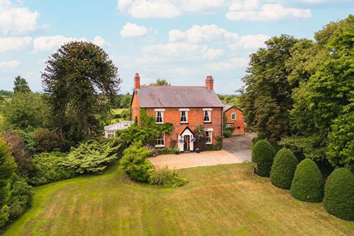 4 Bedroom Detached House For Sale In Field House Farm, Barrow Lane, Tarvin, CH3