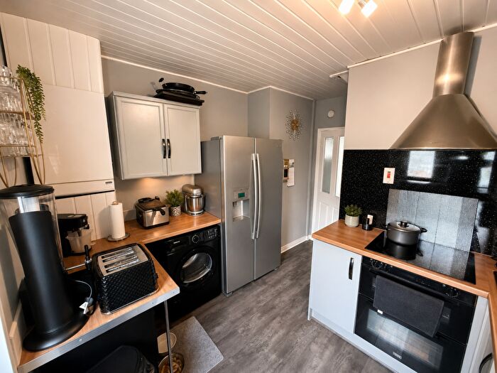 3 Bedroom Terraced House For Sale In Basingstoke Road, Peterlee, SR8