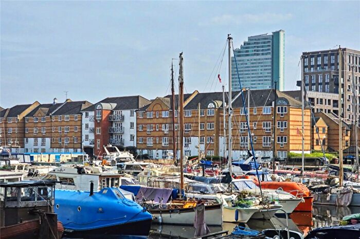 1 Bedroom Apartment For Sale In Transom Close, Surrey Docks, SE16