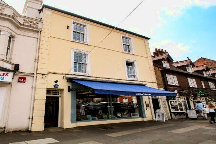 2 Bedroom Flat To Rent In North Street, Midhurst, GU29
