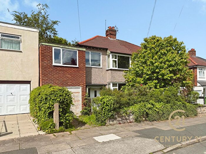 4 Bedroom Semi-Detached House For Sale In North Linkside Road, Woolton, L25