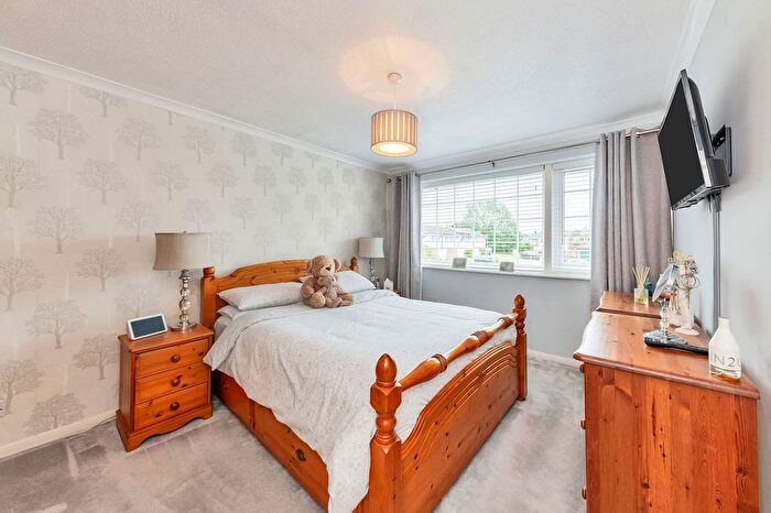 3 Bedroom End Of Terrace House For Sale In Eliot Road, Royston, SG8