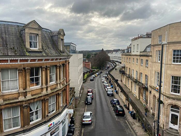 1 Bedroom Flat To Rent In Regent Street, Clifton Village, Bristol, BS8