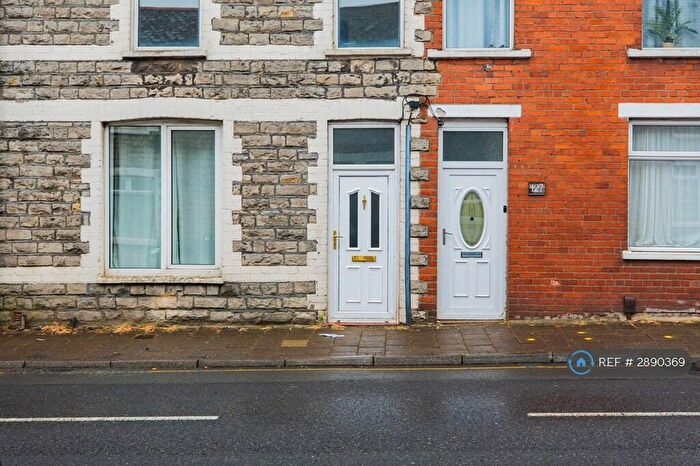 3 Bedroom Terraced House To Rent In Barry Road, Barry, CF63