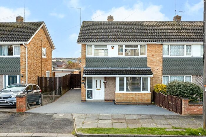 3 Bedroom Property For Sale In Newton Road, Barton Seagrave, NN15