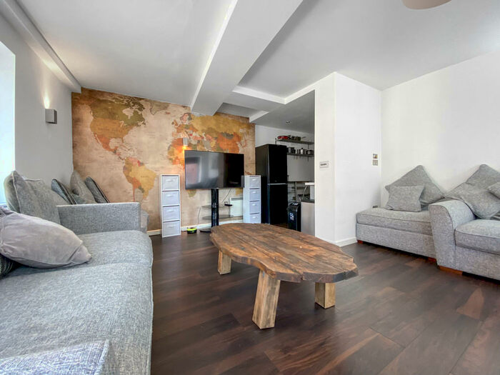 2 Bedroom Apartment To Rent In Basilica, King Charles Street, Leeds City Centre, LS1