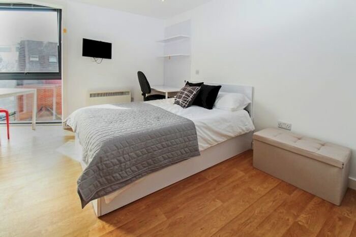 1 Bedroom Flat To Rent In St. Michaels Lane, Leeds, LS6