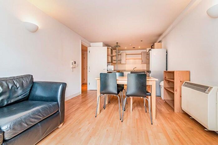 1 Bedroom Apartment To Rent In Whitworth Street West, Manchester, M1