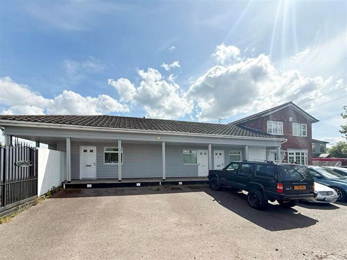 2 Bedroom Bungalow To Rent In October Lodge, Rawreth Lane, Rawreth, Wickford, SS11