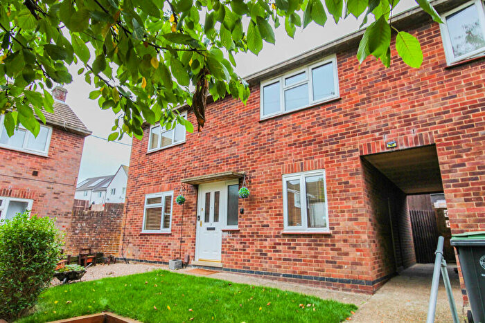 3 Bedroom End Of Terrace House For Sale In Lees Street, Irthlingborough, NN9