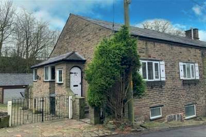 2 Bedroom End Of Terrace House To Rent In Moor End Road; Mellor. SK6