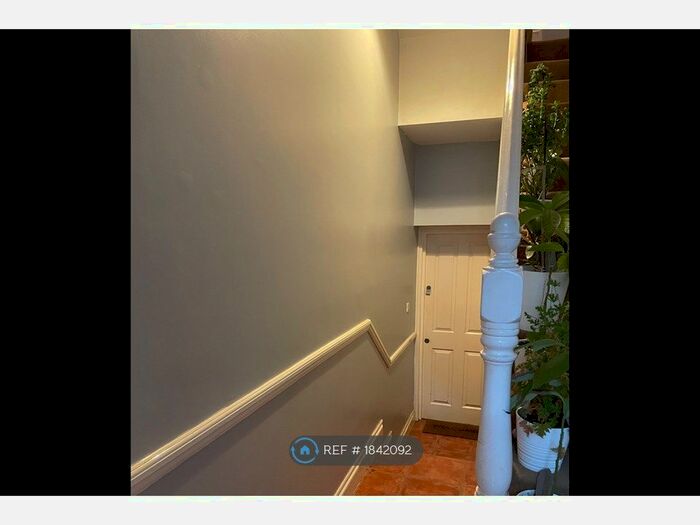 2 Bedroom Flat To Rent In Archway Road, London North Islington, N19