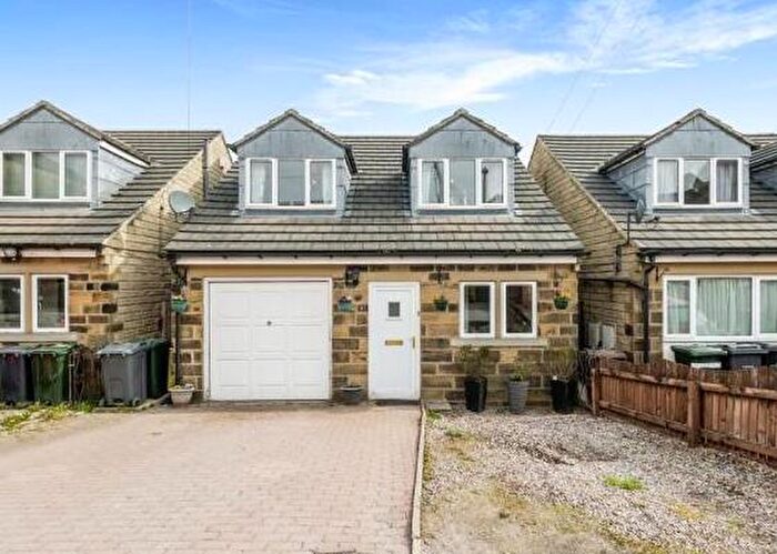4 Bedroom Detached House For Sale In Mount View, Oakworth, Keighley, BD22