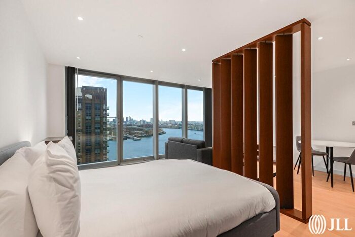 Apartment To Rent In Landmark Pinnacle, Marsh Wall, E14