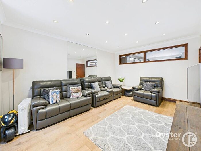 1 Bedroom Apartment To Rent In Montgomery Road, Edgware, HA8