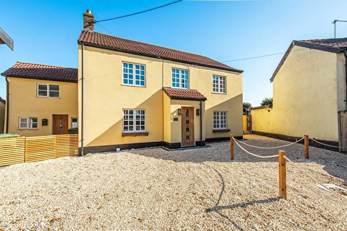 4 Bedroom Barn Conversion For Sale In Watton, Thetford, IP25